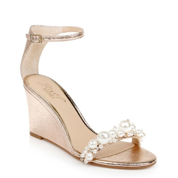 BADGLEY MISCHKA JEWEL Laurence Pearl Sandals in Champagne Satin Size 8.5 - Picture 3 of 8